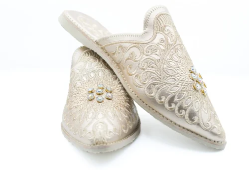 Babouches marocaines brodées pour femme